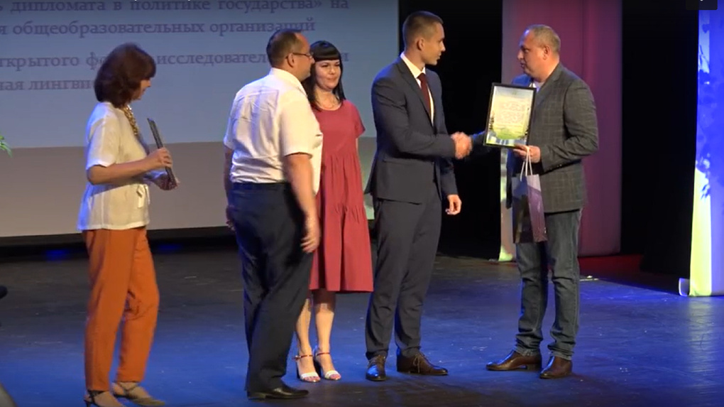Лучшие выпускники Тамбова получили награды от городской администрации