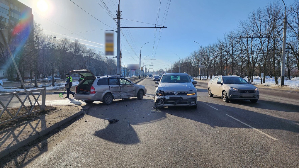 В северной части Тамбова легковушка столкнулась с кроссовером