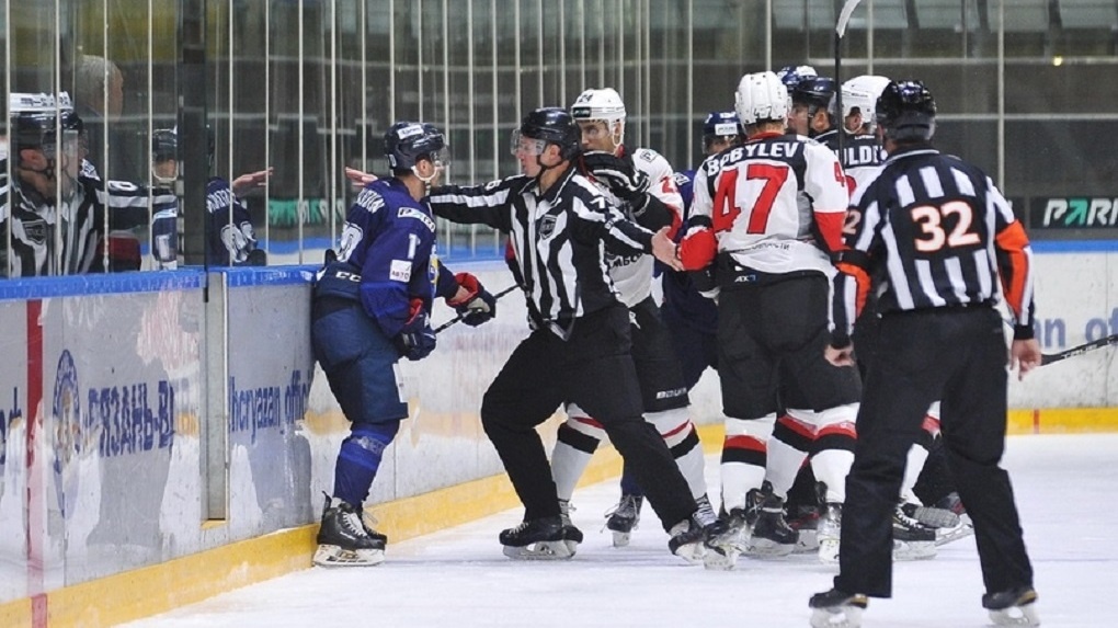 Хоккейный клуб «Тамбов» одержал крупную победу на выездной игре