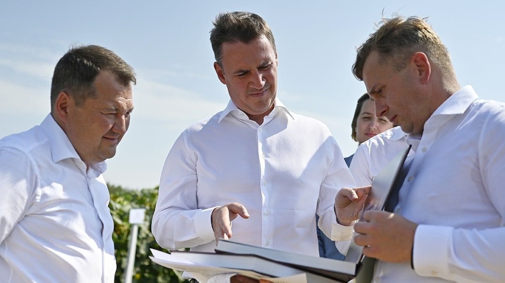 Министр сельского хозяйства РФ посетил тамбовские агропредприятия и высоко оценил их работу