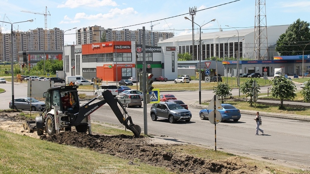 70% пешеходных тротуаров на улице Чичерина в Тамбове уже обновили в рамках национального проекта