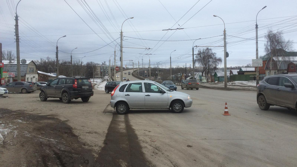 Авто тамбовская обл. ДТП В Тамбове сегодня на Астраханской. Астраханская 136 Тамбов. Тамбов автодорога на улице Астраханской. Тамбов январская улица.