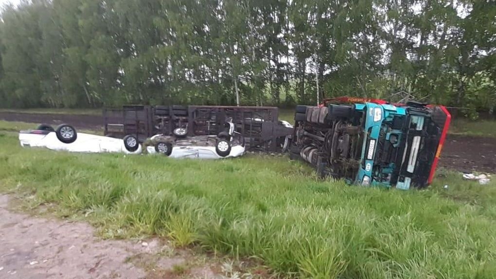 Автовоз попал в ДТП на трассе в Тамбовской области: один человек погиб на месте до приезда скорой помощи
