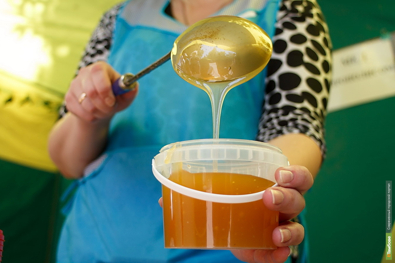 Бешеный мед. Мёд. Текущий мед. Много меда. Прессовый мед.