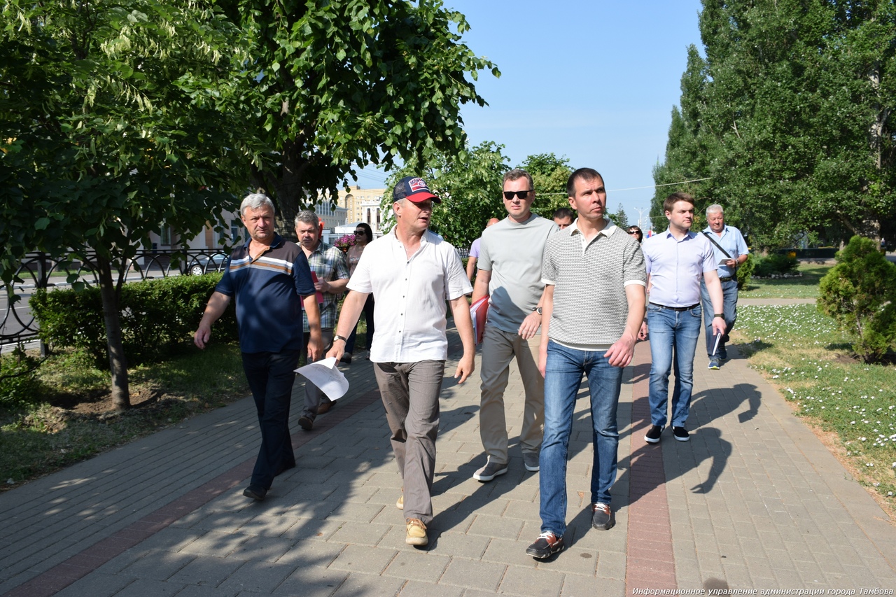 Вакансии городе тамбов. Управление города Тамбова. Администрация города Тамбова сотрудники. Тамбов люди.