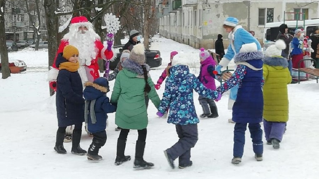 На новогодние подарки для детей в Тамбовской области в этом году выделят 7,2 миллиона рублей