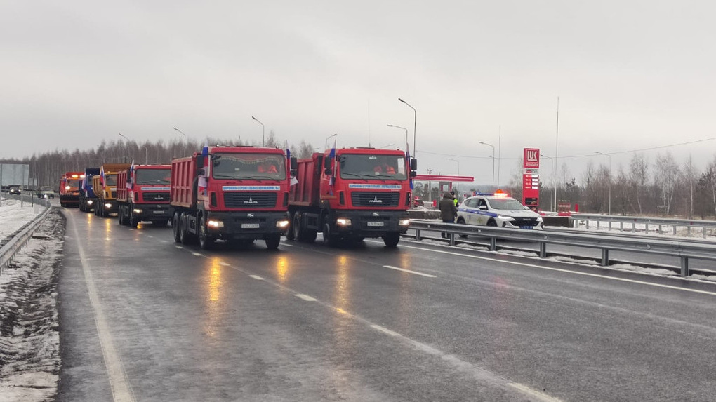 По новому путепроводу над жд-переездом перед Новой Лядой пустили движение автомобилей