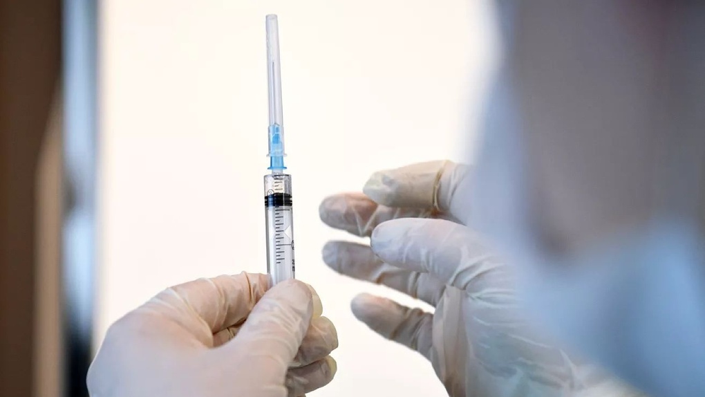 Тамбовская область получила первую партию вакцины от коронавируса для подростков