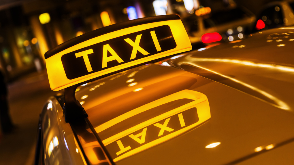 С начала осени 2023 года получить разрешение на работу такси смогут самозанятые тамбовчане