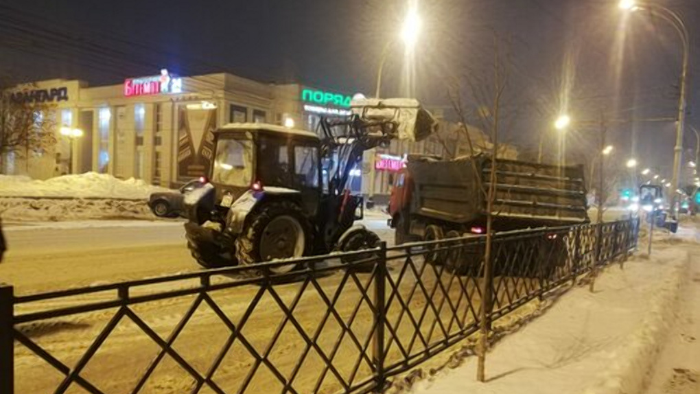 За прошедшую ночь с улиц Тамбова вывезли 130 КАМАЗов снега