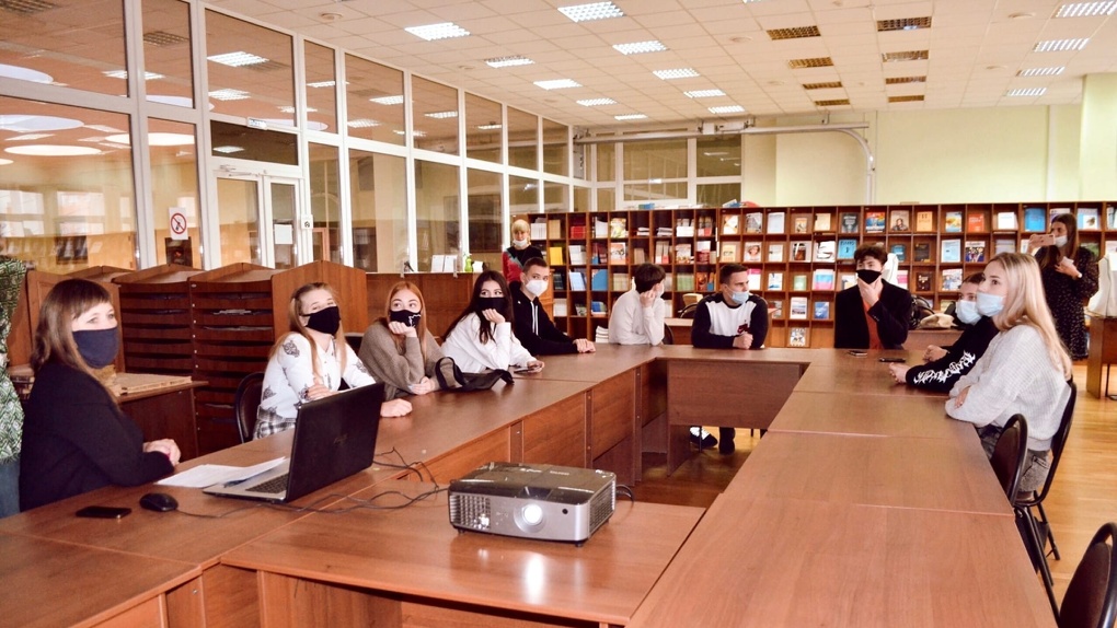 Студенты Тамбовского филиала РАНХиГС приняли участие в акции «Актуальная информация в копилку студента»