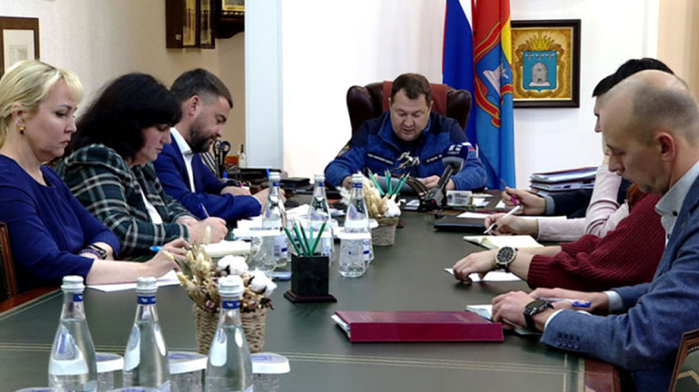 Глава региона Максим Егоров поручил подготовить сооружения для защиты населения