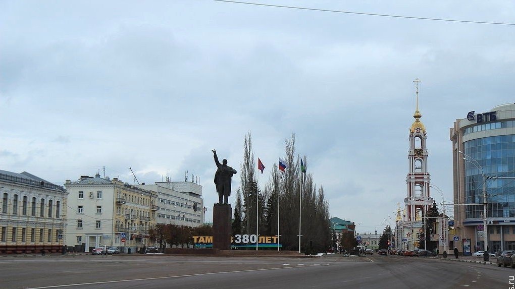 Площадь банки