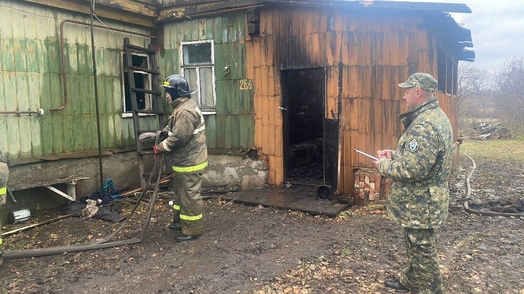 В Ржаксинском районе при пожаре погибли женщина с ребенком