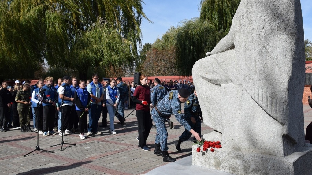 В Тамбове прошла традиционная акция по уборке воинских захоронений «Память Победы»