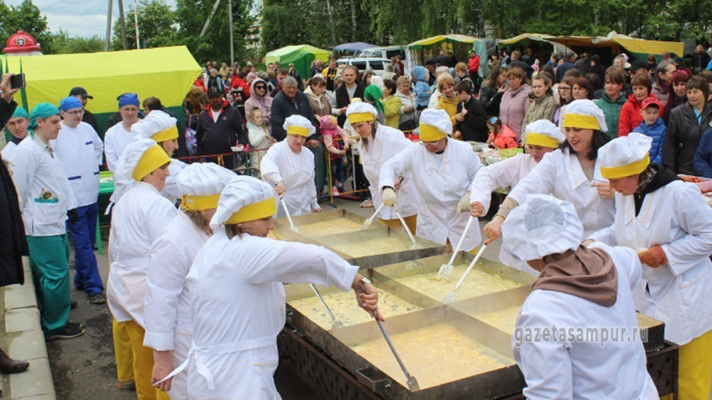 На фестивале в Сампурском районе приготовят яичницу из 2,5 тысяч яиц и гигантский торт (0+)