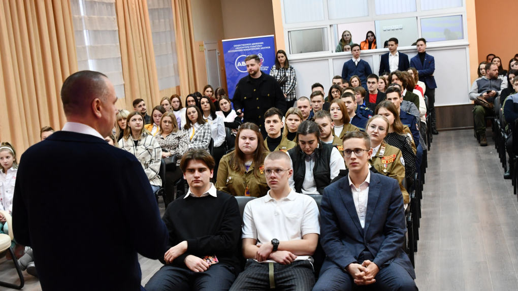 Студенты Тамбовского филиала Президентской академии приняли участие во встрече с Алексеем Бибичевым