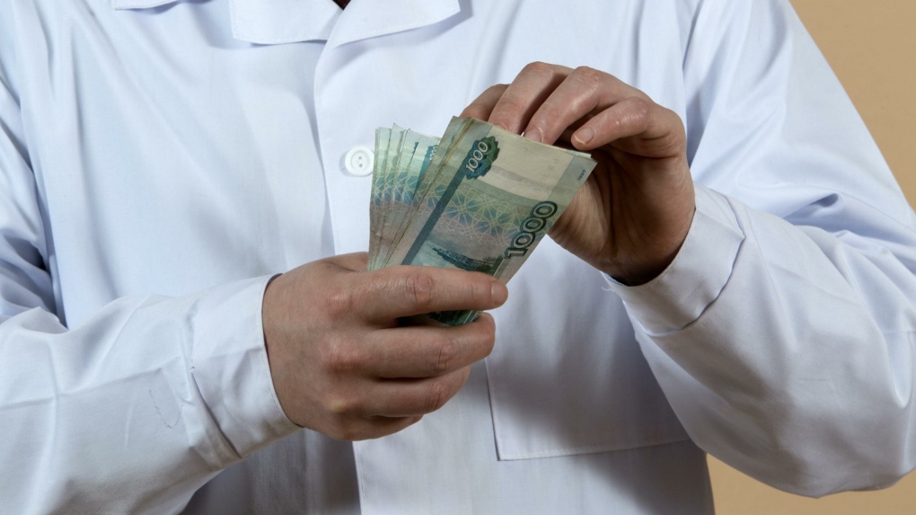 В 2023 году более 7000 медицинских работников получили социальные выплаты