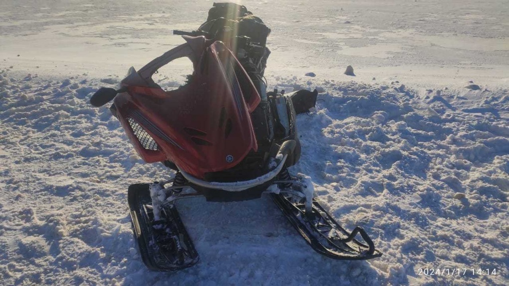 На трассе в Тамбовской области грузовик сбил пожилого мужчину на снегоходе
