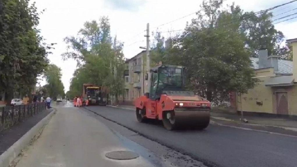 Ремонт дороги завершают на улице Лермонтовской в Тамбове