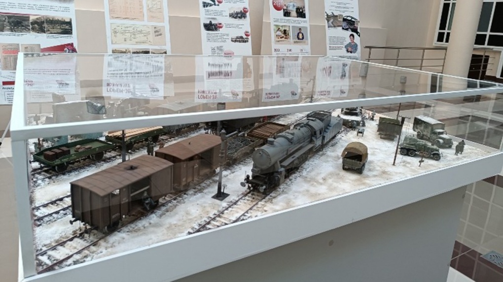 В Тамбовской областной Думе проходит выставка, посвященная истории поезда ГОРЕМ-36 (6+)