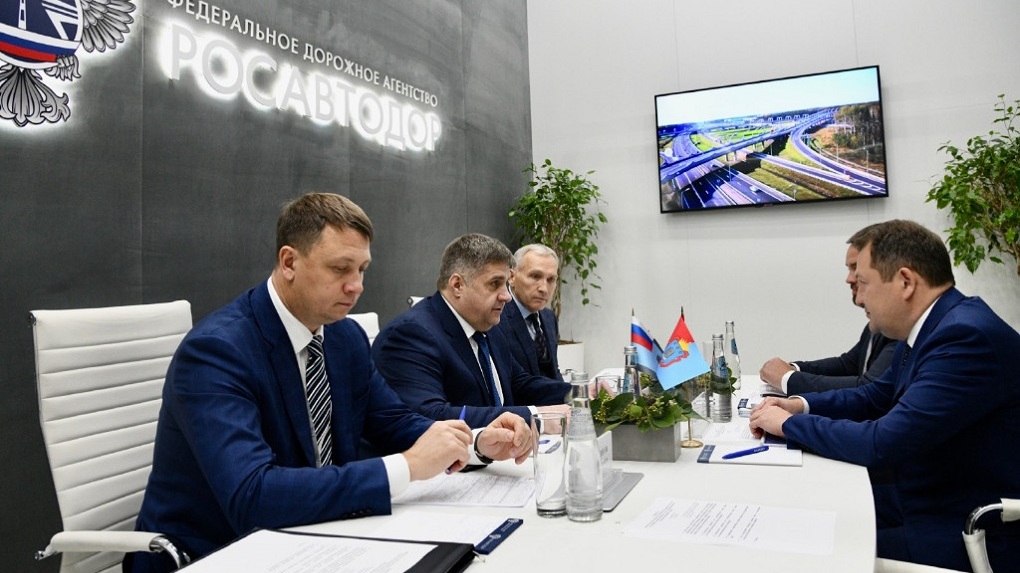 Глава Тамбовской области на встрече с руководителем Росавтодора обсудил планы по строительству дорог